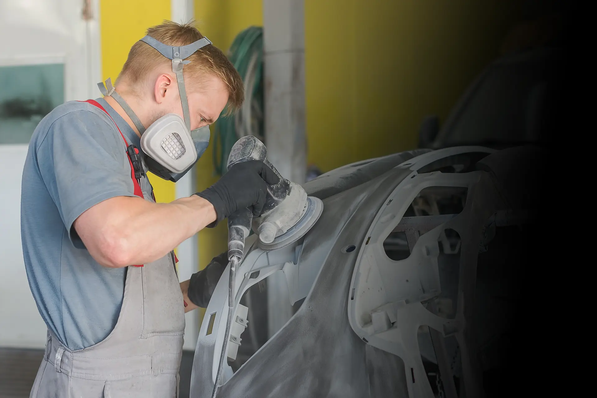AUTO BODY